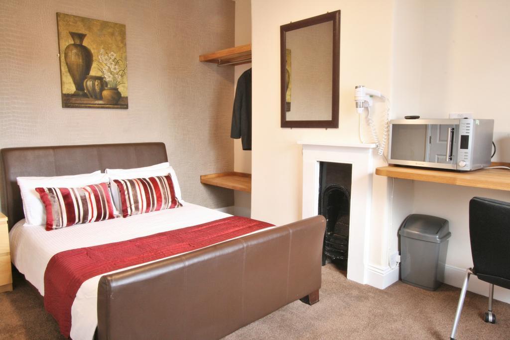 Central Hotel Cheltenham By Roomsbooked Exterior photo