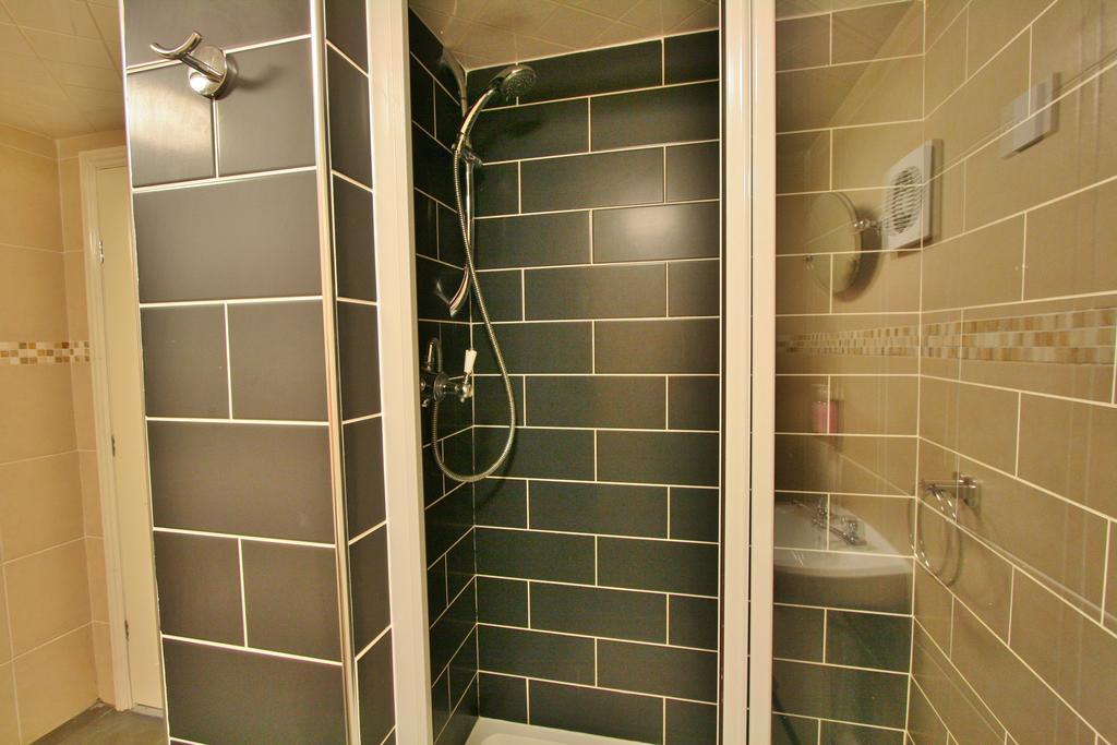 Central Hotel Cheltenham By Roomsbooked Room photo